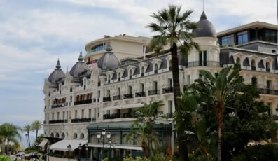 Photo luxury hotels reviews deals travel tips