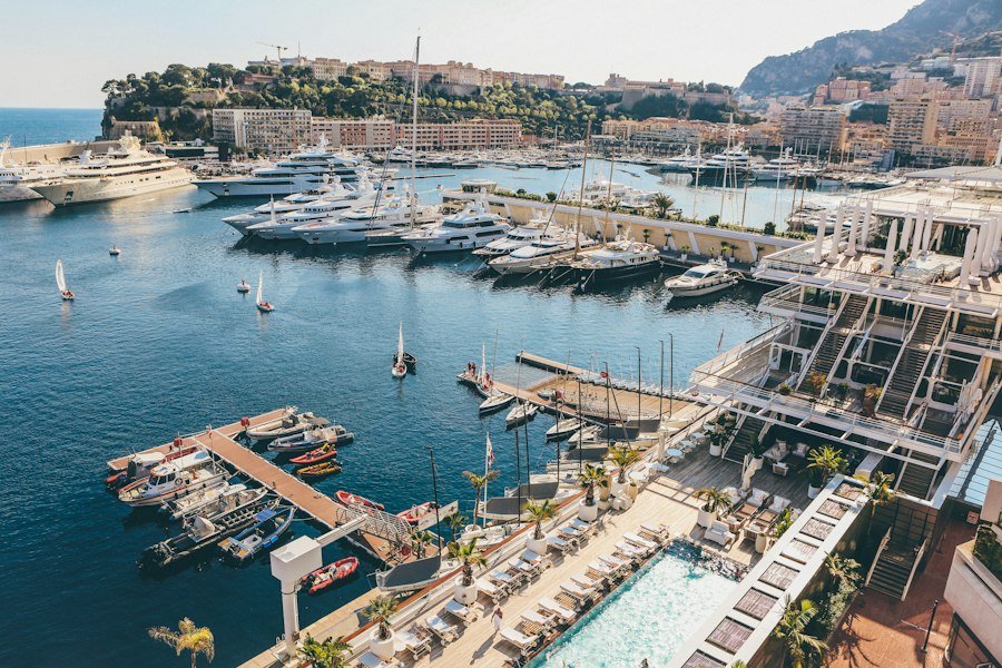 Photo luxury hotel deals