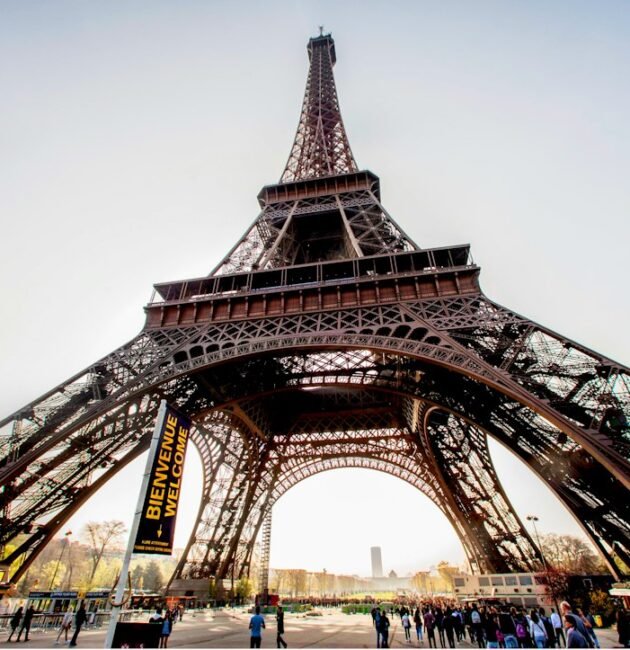 Photo budget hotels near tourist attractions